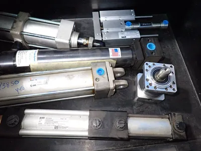 Pnuematic Cylinder Lot. Smc, Parker