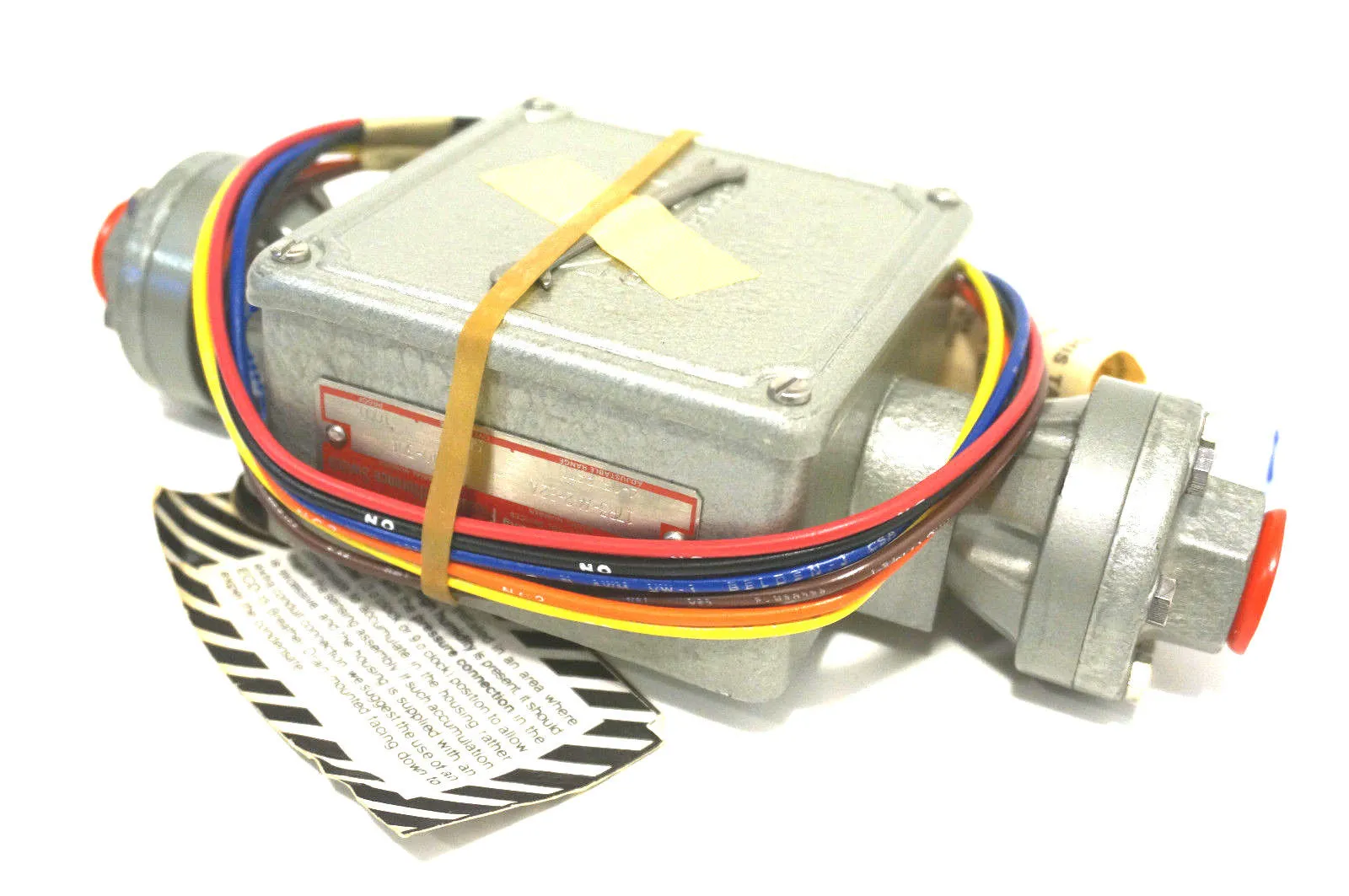 NEW STATIC O RING 17R3-AA2-B2A PRESSURE SWITCH 17R3AA2B2A