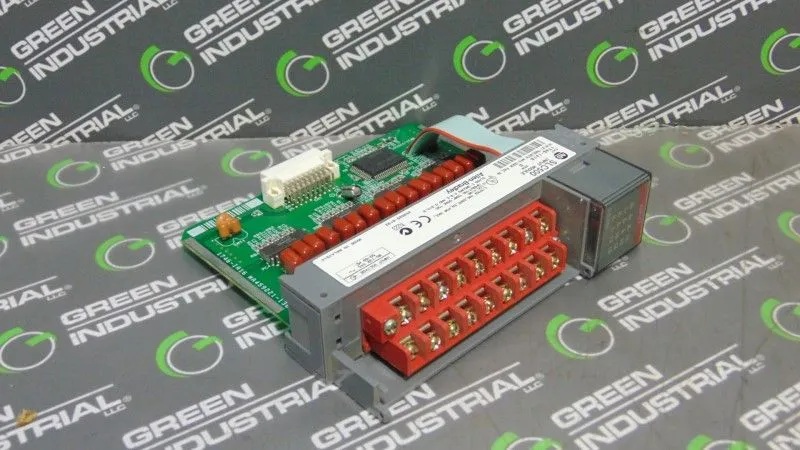 Allen Bradley 1746-IA16/D SLC 500 Input Module Missing Cover Used