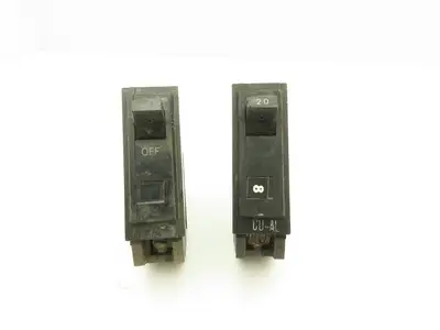 General Electric TQB1120 Circuit Breaker 1-Pole 20A Bolt-On 120/240V Lot of 22