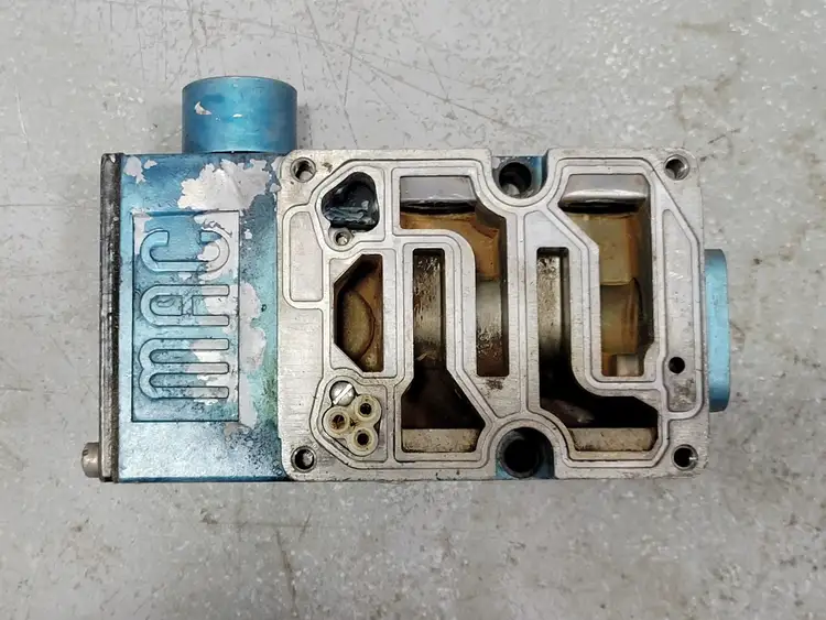 Used MAC 6500B3120011C001 Valves/Fittings British Columbia CA | Lenmark #257324
