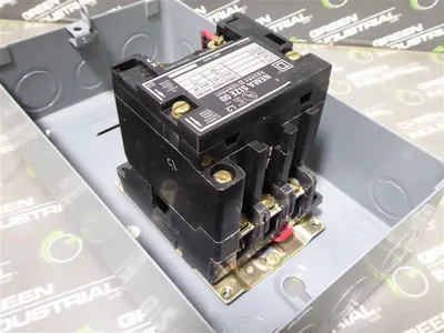 Square D 8502 SAO-11 Enclosed Contactor 120V/60Hz 1/3 to 1 HP Used