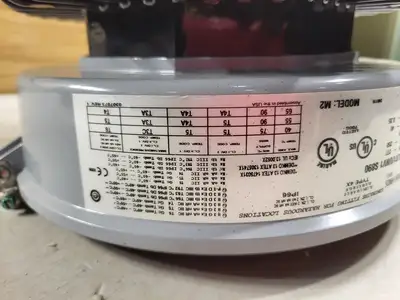 NEW CROUSE-HINDS VMV5LR1/UNV1 S890