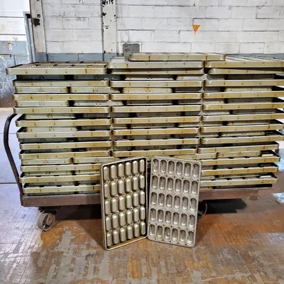 _UNKNOWN_ Twinkie Cake Cake Pans | Envoy Equipment LLC (5)