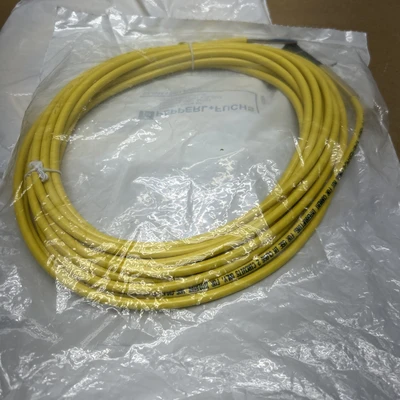 NEW PEPPERL & FUCHS V3-WM-YE5M-PVC-U