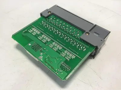 USED ALLEN BRADLEY 1746-IB16 SER C