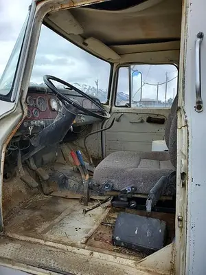 USED 1972 INTERNATIONAL LOADSTAR 1850