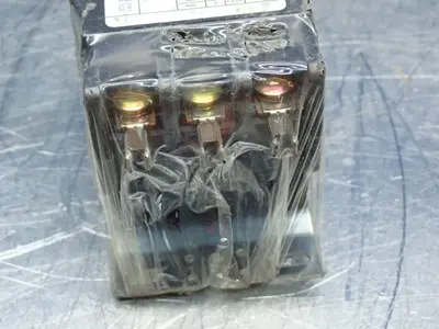 Used ARROW HART ACC330U10 PLC Contactors Ohio US | HGR 24 #884227