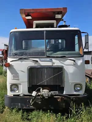 USED TON-RIGHT 890