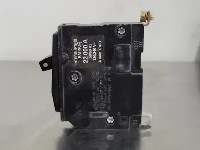 USED SQUARE D QOB120