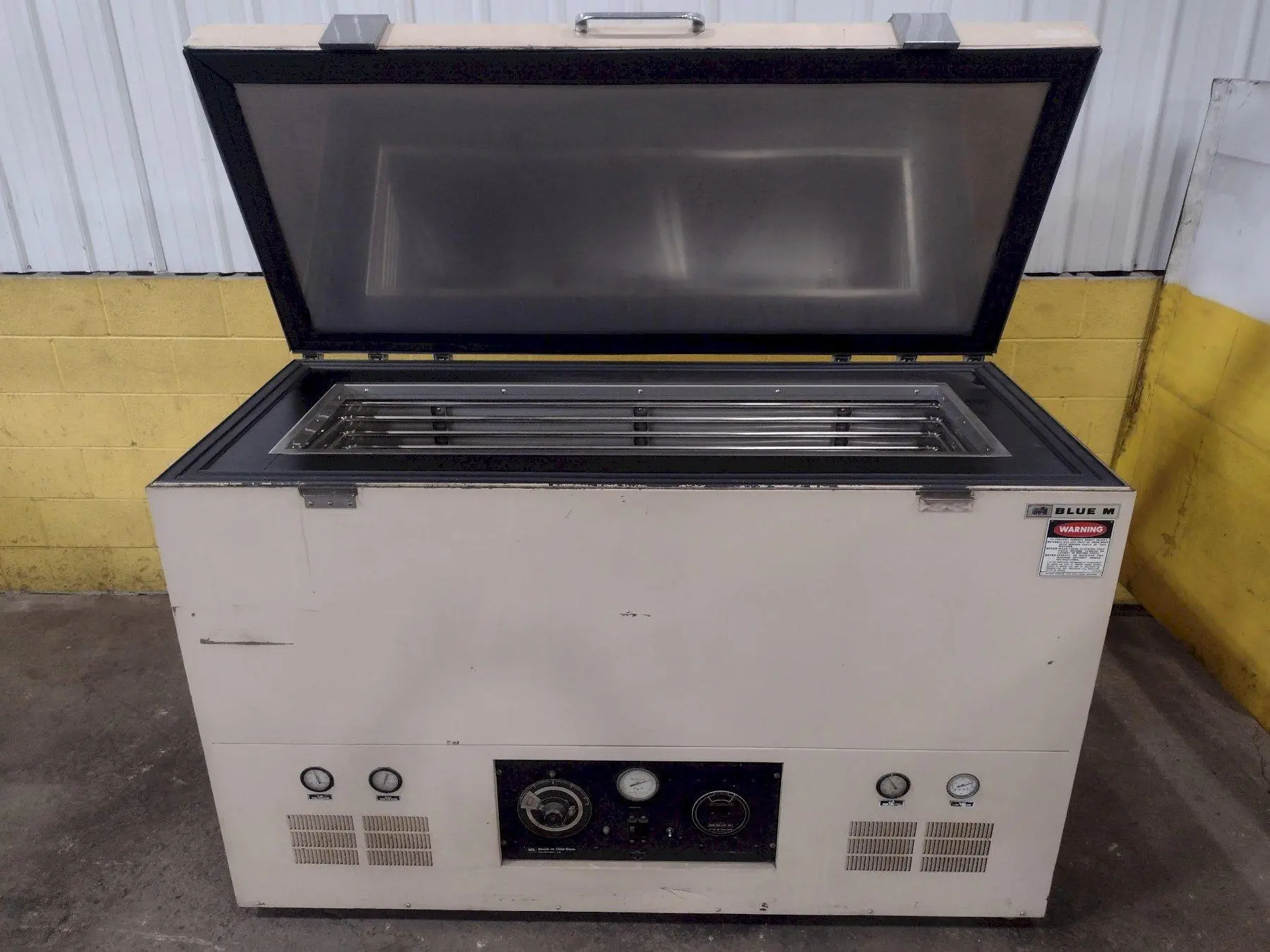 USED BLUE M B3005-Q
