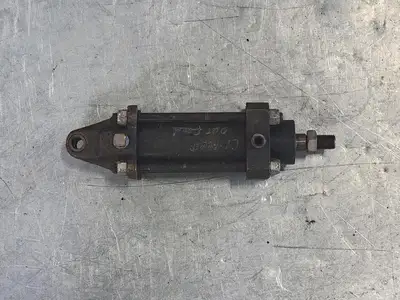 Hydraulic/ Pneumatic Cylinder