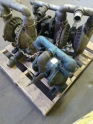 Used SANDPIPER _UNKNOWN_ Diaphragm Pumps Michigan US | ND Industrial Surplus #1226797