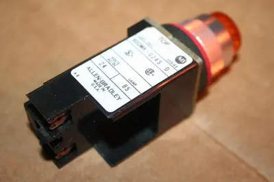 USED ALLEN BRADLEY 800MR-Q24S AMBER