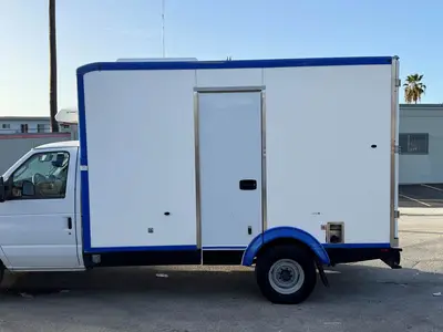 Used 2023 FORD E-350 Reefer Trucks Florida US | Truck and Van Outlet #1509225