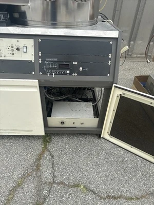 Used Perkin-Elmer 4410 Vacuum Coating California US | Davliegogo LLC #1706841