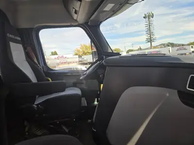 Used 2019 FREIGHTLINER CASCADIA 126 Conventional trucks California US | Ben Kaplan Equipment #1414118