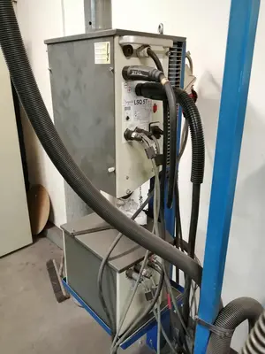 USED 2011 YASKAWA MOTOMAN DX 100