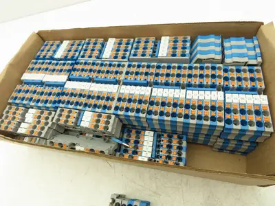 Phoenix Contact PT 4-QUATTRO Terminal Block 4 Wire 800V 4mm² Mixed Lot of 195