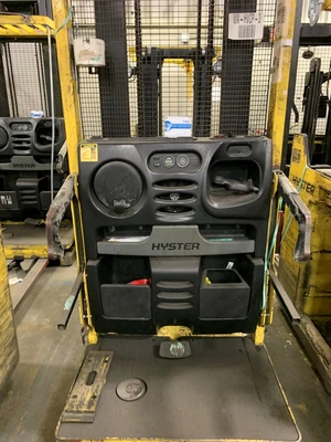USED HYSTER R30XM2