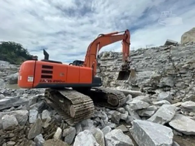 Used 2013 HITACHI ZX290 LC-5 Crawler Excavators Maine US | Big D Heavy Equipment #1557019