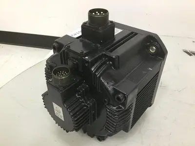 USED YASKAWA SGMD-40AWA-YR11