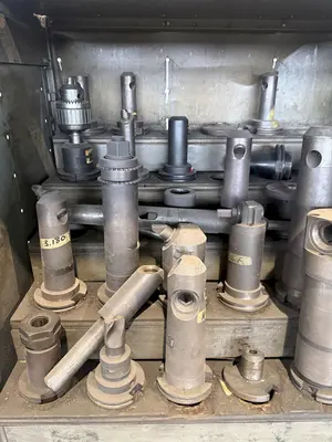 CAT 50 TOOLING W/ CABINET INCLUDED. STOCK # 0325426