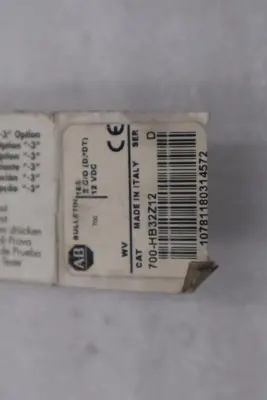 NEW OPEN BOX AB Allen Bradley 700-HB32Z12 General Purpose Relay STK 2082CC