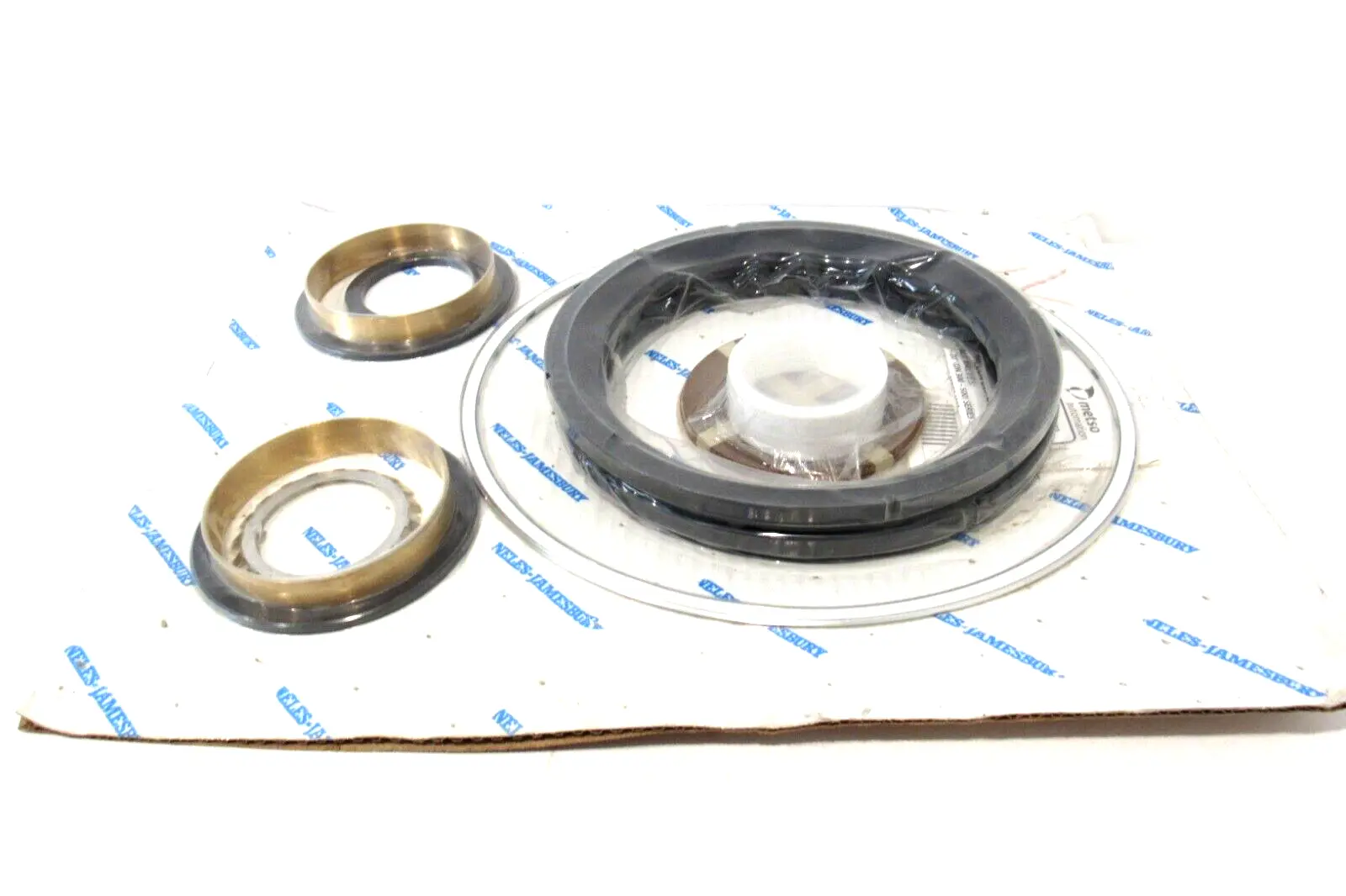 NEW NELES JAMESBURY / METSO RKY35MD 00-209036MD VALVE KIT