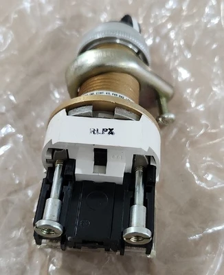 NEW Allen-Bradley 800H-HP5KL8