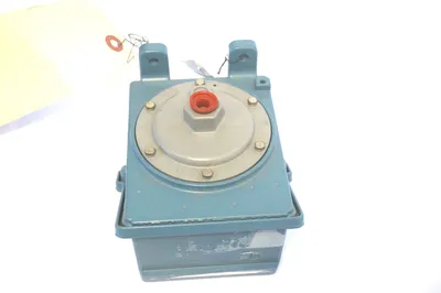 NEW UNITED ELECTRIC J402-453 PRESSURE SWITCH J402453