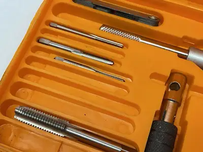 1011-0005 Tap & Die Set 3mm-12mm MISSING PARTS