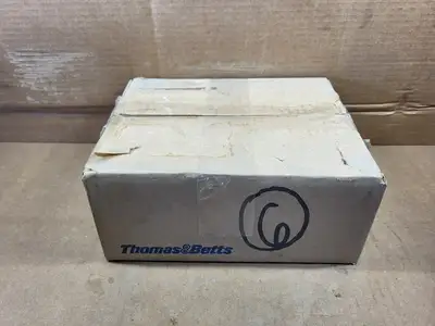 NEW THOMAS & BETTS ST100-469