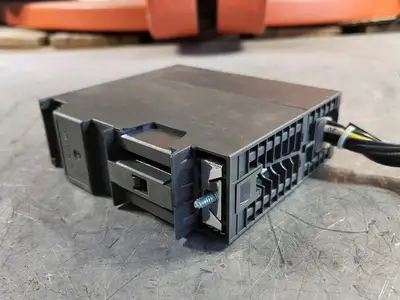 USED SIEMENS 6ES7 322-1HF10-0AA0