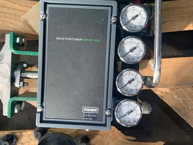 USED Fisher V100