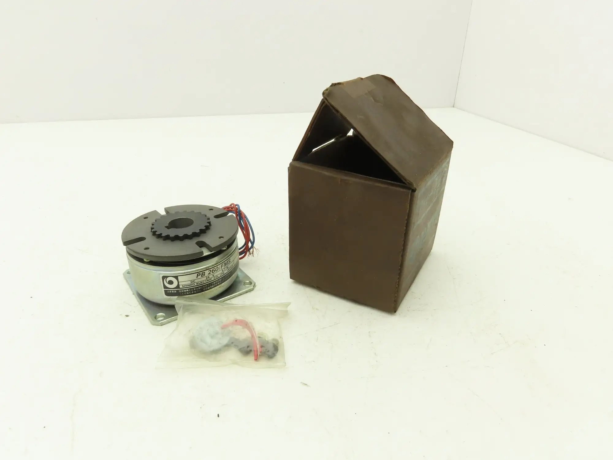 Shinko Electric PB260/FMS Electromagnetic Clutch/Brake 24VDC 9.7A Flange Mount