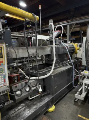 1996 VAN DORN 700HP Injection Molding Horizontal/Vertical | Machinery Network (5)