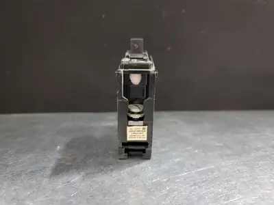 15 Amp, 1 Pole, 120/240 volts Circuit Breaker