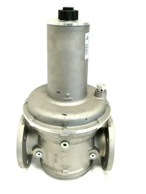 NEW KROM SCHRODER VGBF 65F05-3 PRESSURE REGULATOR CE-0085AQ0973 VGBF65F053
