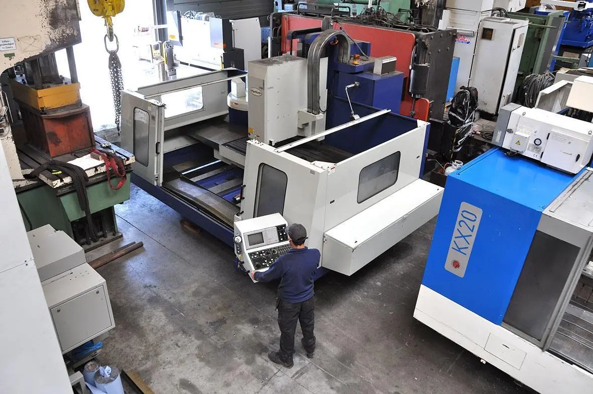 USED HARTFORD HV-80S X: 2060 - Y: 1016 - Z: 820 MM CNC