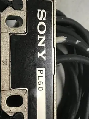 USED SONY PL60