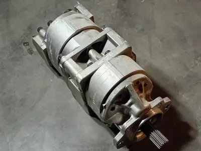 NEW KOMATSU R7055242220