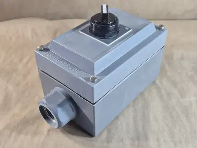 NEW ALLEN-BRADLEY 800H-R2HA4RL
