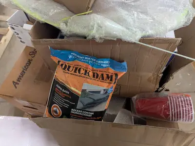 Pallet lot of unsold or unclaimed goods