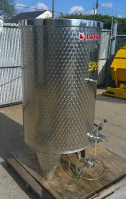 SPC9382  Tank 160 gallon vertical tank, 304 SS, slope