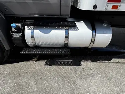 Used 2023 INTERNATIONAL MV607 Box trucks Florida US | Truck and Van Outlet #1509128