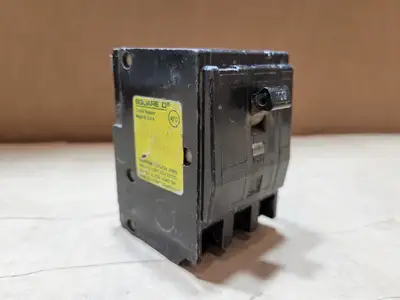 USED SQUARE D QO3100