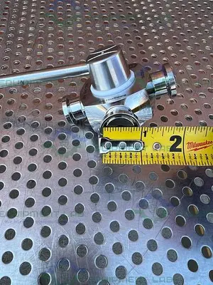 USED GE HEALTHCARE SALVI DN6 1187 4-WAY 316 VALVE 18-5758-01 W/ 1/2" SANITARY FITTING