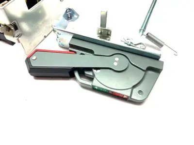 USED ALLEN-BRADLEY DISCONNECT SWITCH ASSEMBLY W/ METAL HANDLE AND COVER