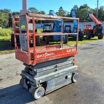 USED 2014 Skyjack SJ3219